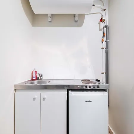 Apartment Voltaire Au Puces De St Ouen Pour 4p